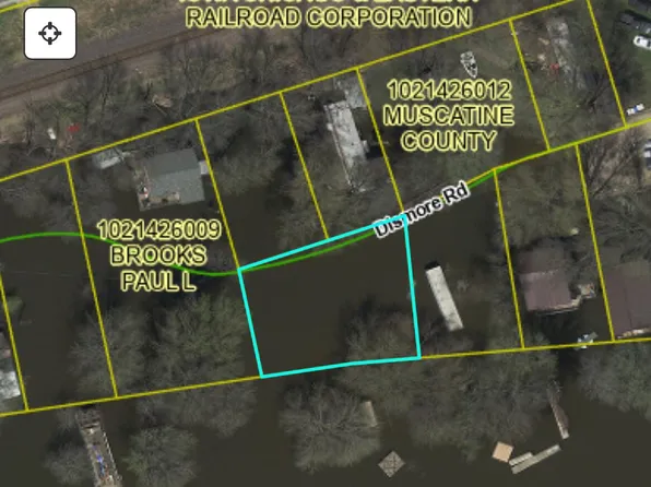 3678 Dismore Rd, Muscatine, IA 52761