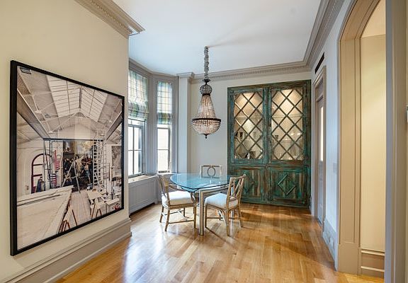 4th image of 127 E 64th St #4