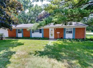 122 Sunburst Dr, Fairborn, OH 45324