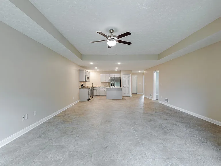 305 Breckinridge Cir — Photo 22