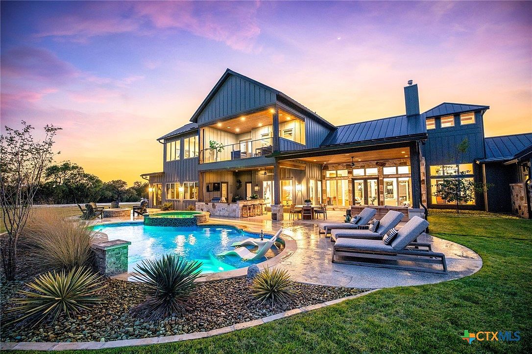 260 Bear Creek Trl