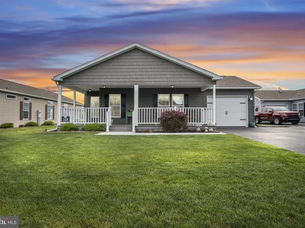 159 Glenridge Dr, Carlisle, PA 17015