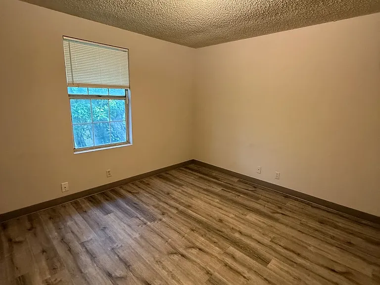 Unit Photo