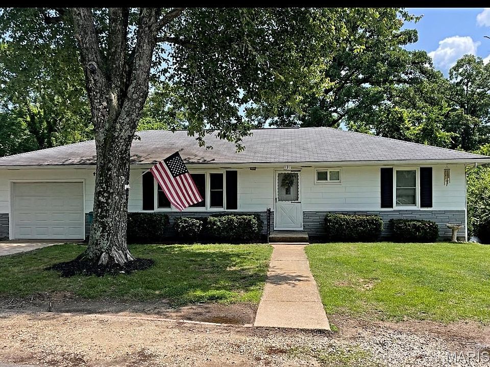 1st image of 131 Robin Hill Dr