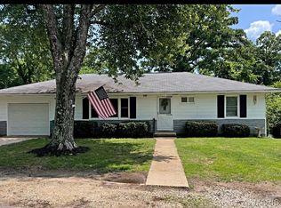 131 Robin Hill Dr, Steelville, MO 65565