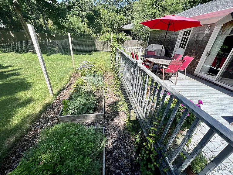 16 Beechwood Dr — Photo 22