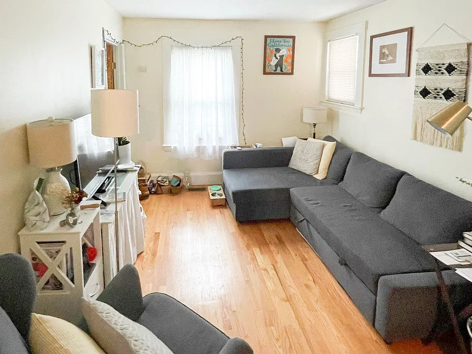 19 Bay St #1