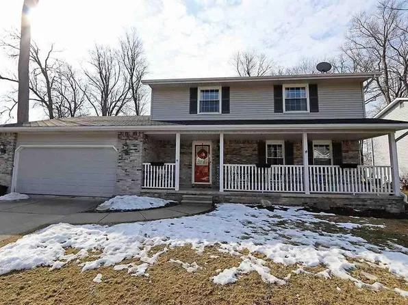 725 Arlington Cir, Marysville, MI 48040