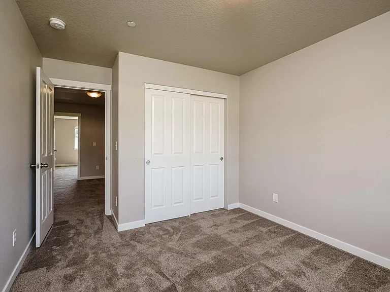 10912 NE 8th Cir — Photo 32