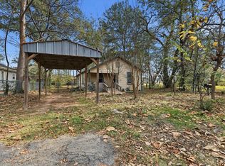 409 N Henry St, Lindale, TX 75771