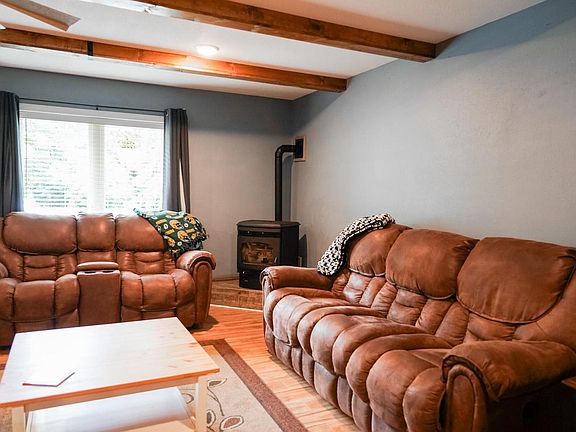 3rd image of 10560 Harmony AVENUE