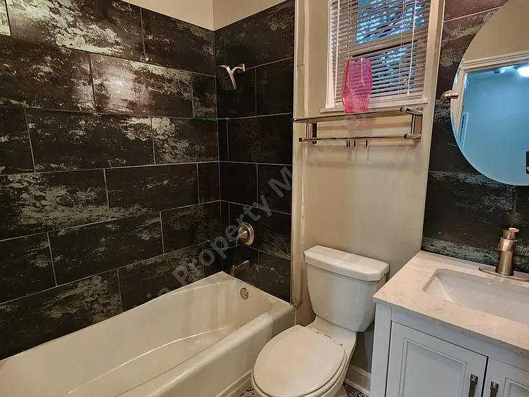 3430 Earlewood Dr — Photo 4