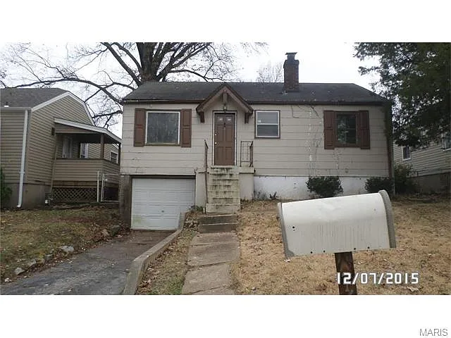 7420 Chandler Ave photo 1