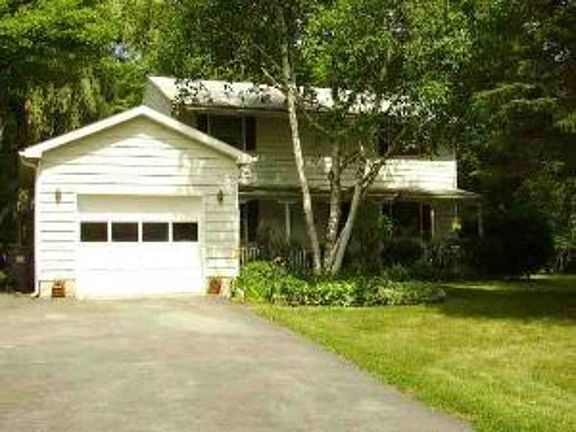 2nd image of 29 Weston Dr