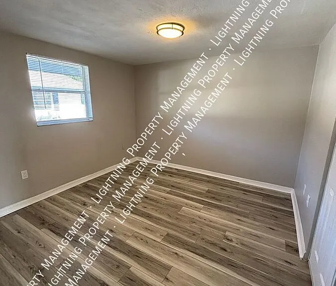 4551 Audrey Ln — Photo 4