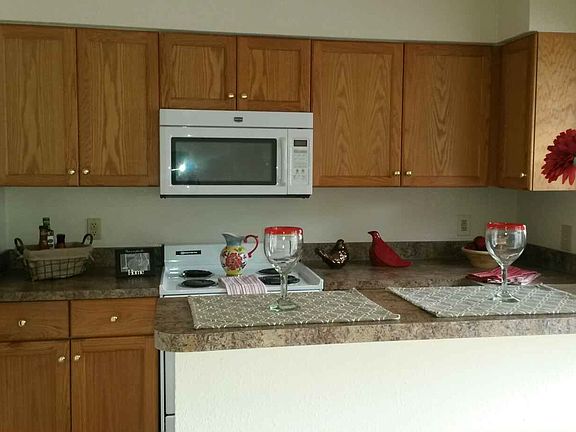 4th image of 3021 Hanging Rock Ct E