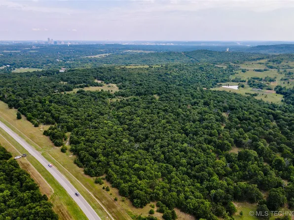 5219 NW 52nd Ave, Tulsa, OK 74107