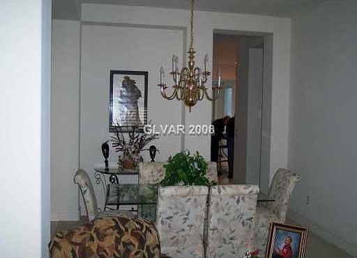 5th image of 53 Arcadian Shores St