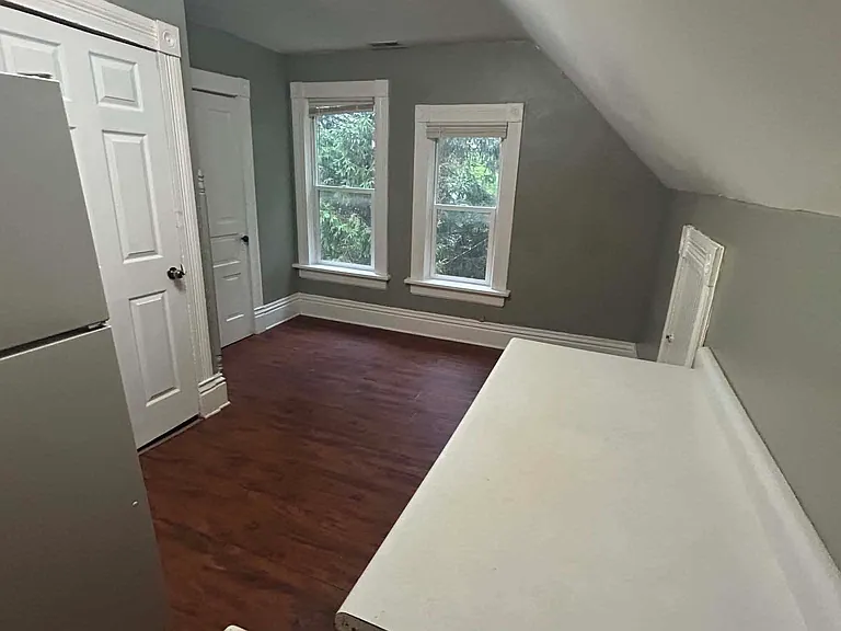 1819 Erie St #2 — Photo 7