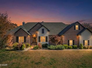 10368 Southridge Dr, Joplin, MO 64804