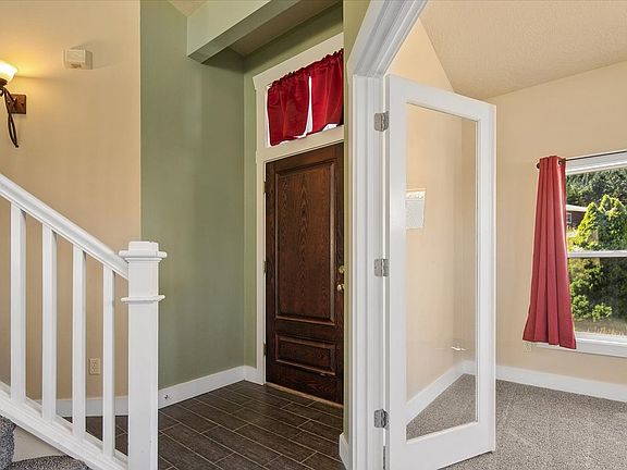 5th image of 21 Mores Creek Cir