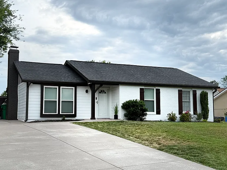 8329 Kapplewood Ct — Photo 1