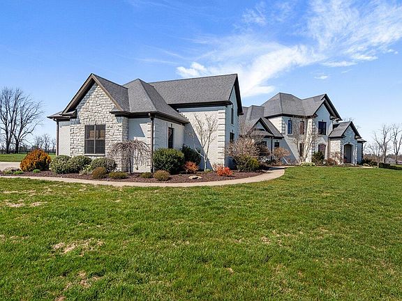 4th image of 111 Pearl Ln