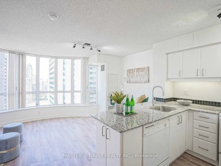 33 Sheppard Ave E #2309 — Photo 3