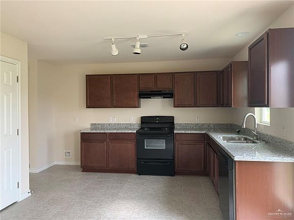 4th image of 1632 Buen Camino Ave