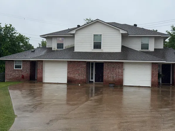 2203 Young Pl #B, Bryan, TX 77807