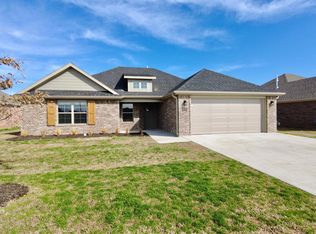 970 Maple View St, Springdale, AR 72762