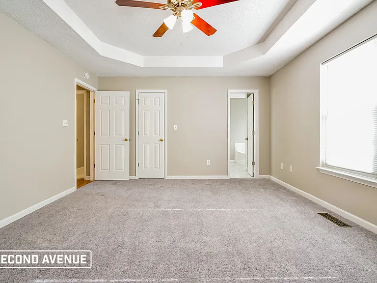 4204 Akins Ridge Ln — Photo 9