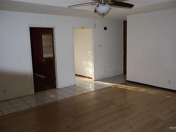 5th image of 27 Las Palmas Dr