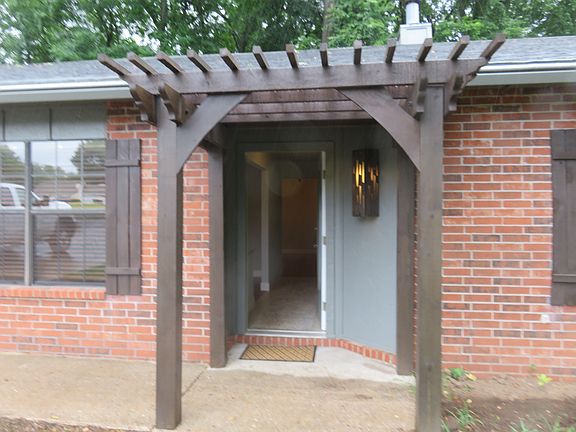 2nd image of 705 Turtle Creek Dr