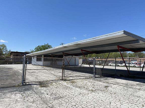 3rd image of 15360 Cicero Ave