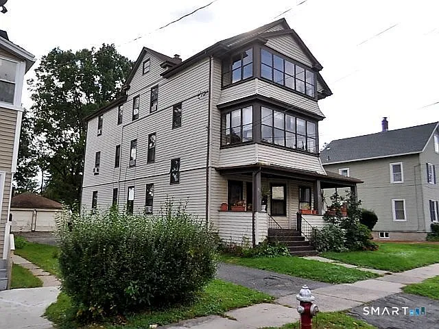 53 Rhodes St #3