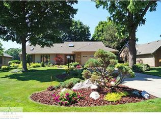 3600 Muirfield Dr, Lansing, MI 48911