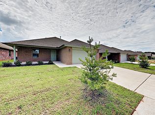 138 Saint Charles Way, Midwest City, OK 73130