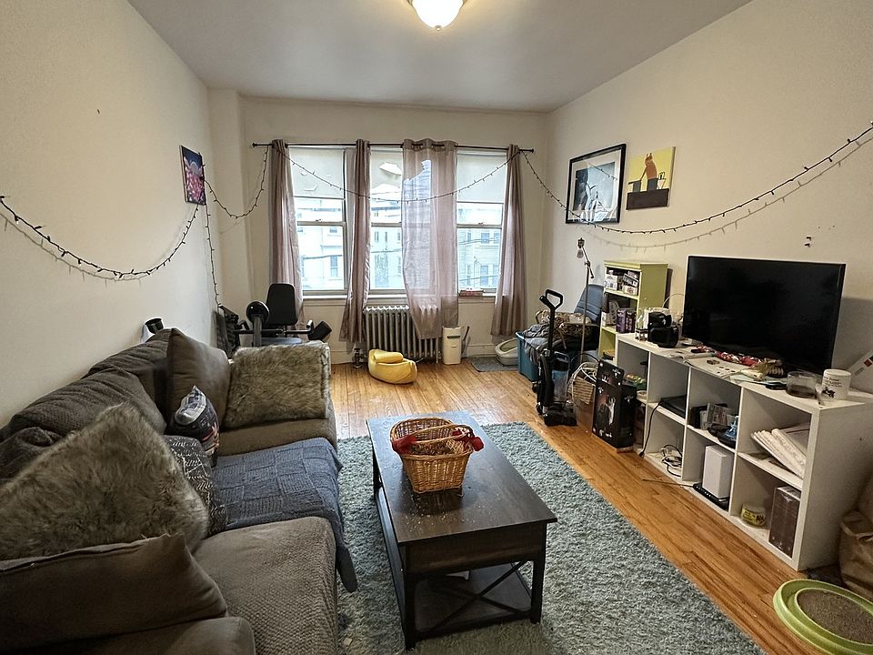 1st image of 30 Colborne Rd #6