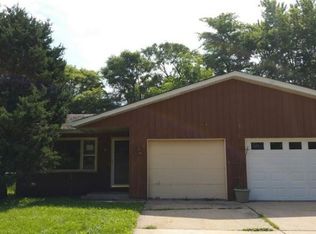 341 Princeton Ave, Elgin, IL 60123