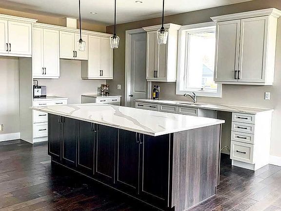 2nd image of 542 Gold Coast Dr