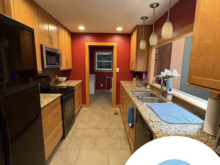 81 S Country Club Dr — Photo 7