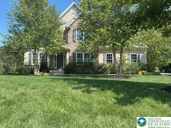 3149 Sheffield Dr, Emmaus, PA 18049