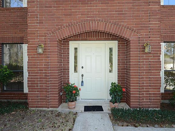 Entrance into this beautiful Mills Branch family home.