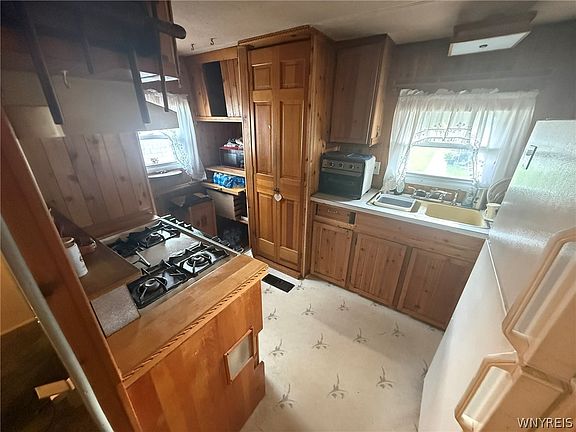 4th image of 11922 Buckwheat Rd