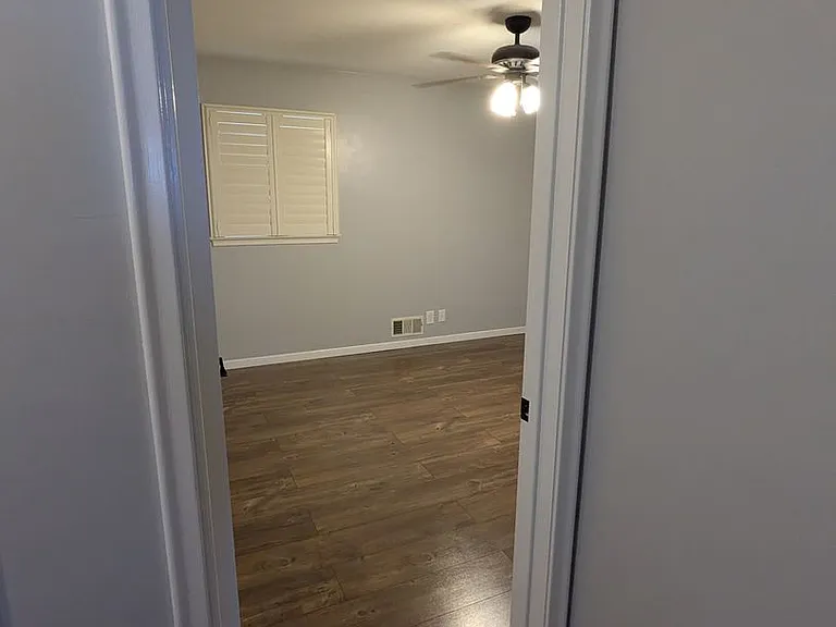6228 Newton Ave S — Photo 34