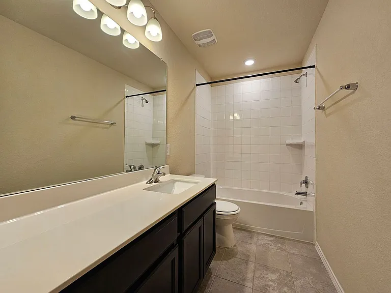 3901 Brunswick Dr — Photo 19