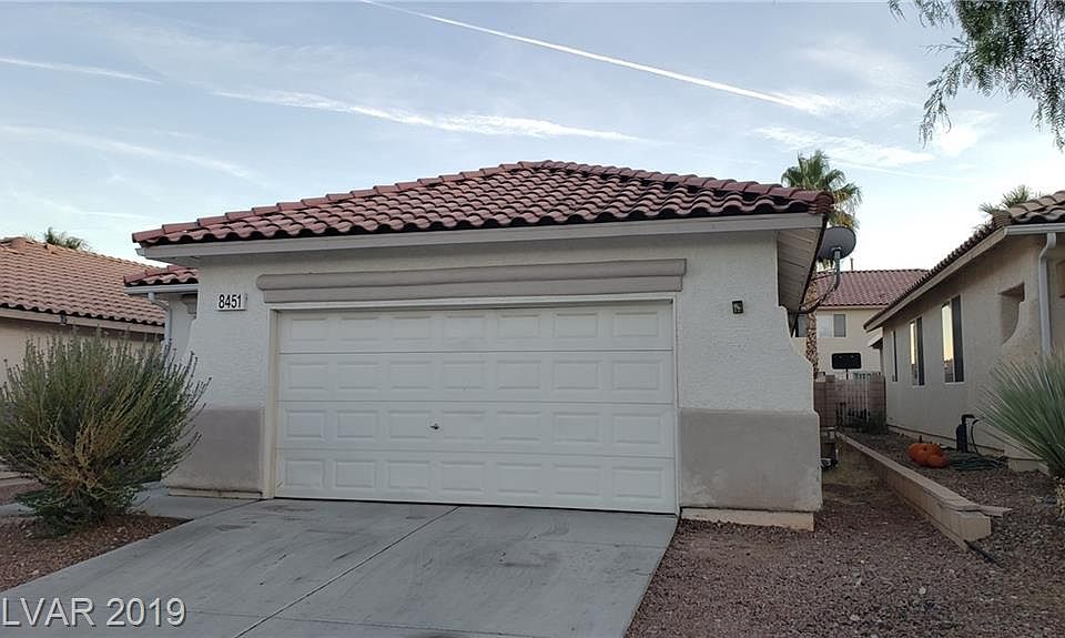 1st image of 8451 Regal Hills Ct