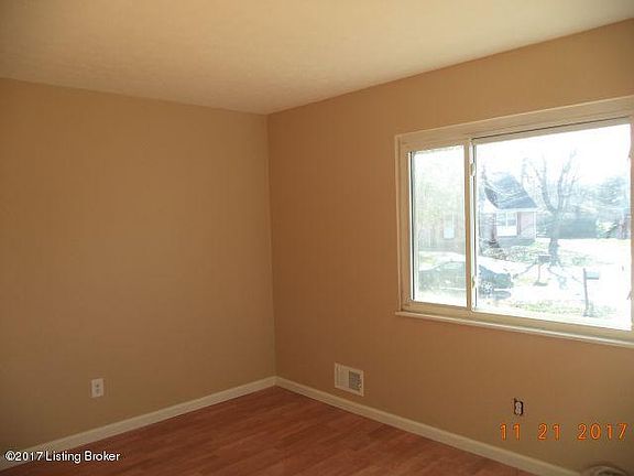 3rd image of 2405 Kings Cross Ct