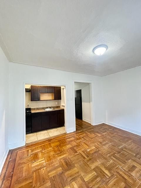 1st image of 449 Mountainview Ave APT 107